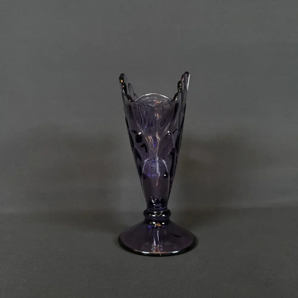 FENTON ART GLASS AMETHYST PURPLE SCALLOPED EDGE VASE 8